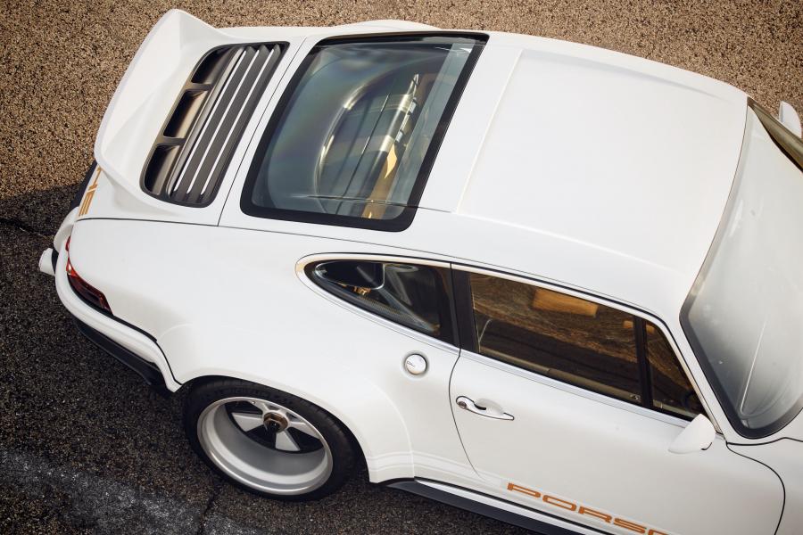 Детали экстерьера Porsche 911 DLS by Singer 2018 года  (фото 9 из 40)
